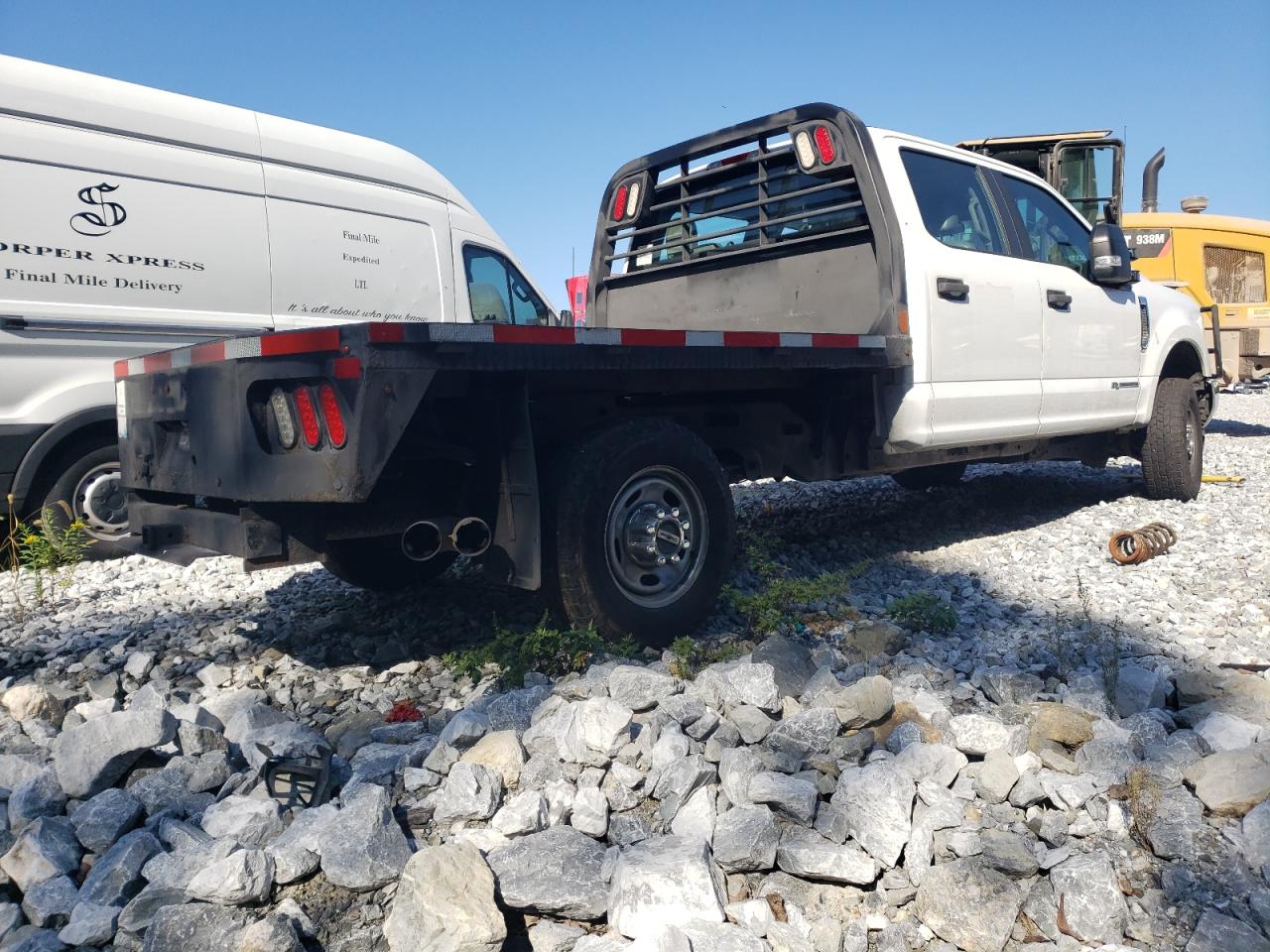 2017 Ford F350 - Image 3