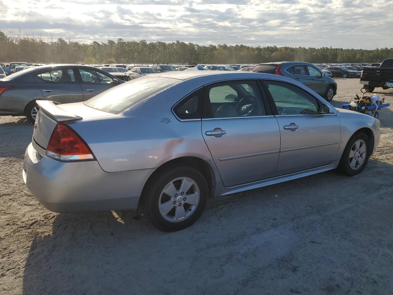 2009 Chevrolet Impala - Image 3