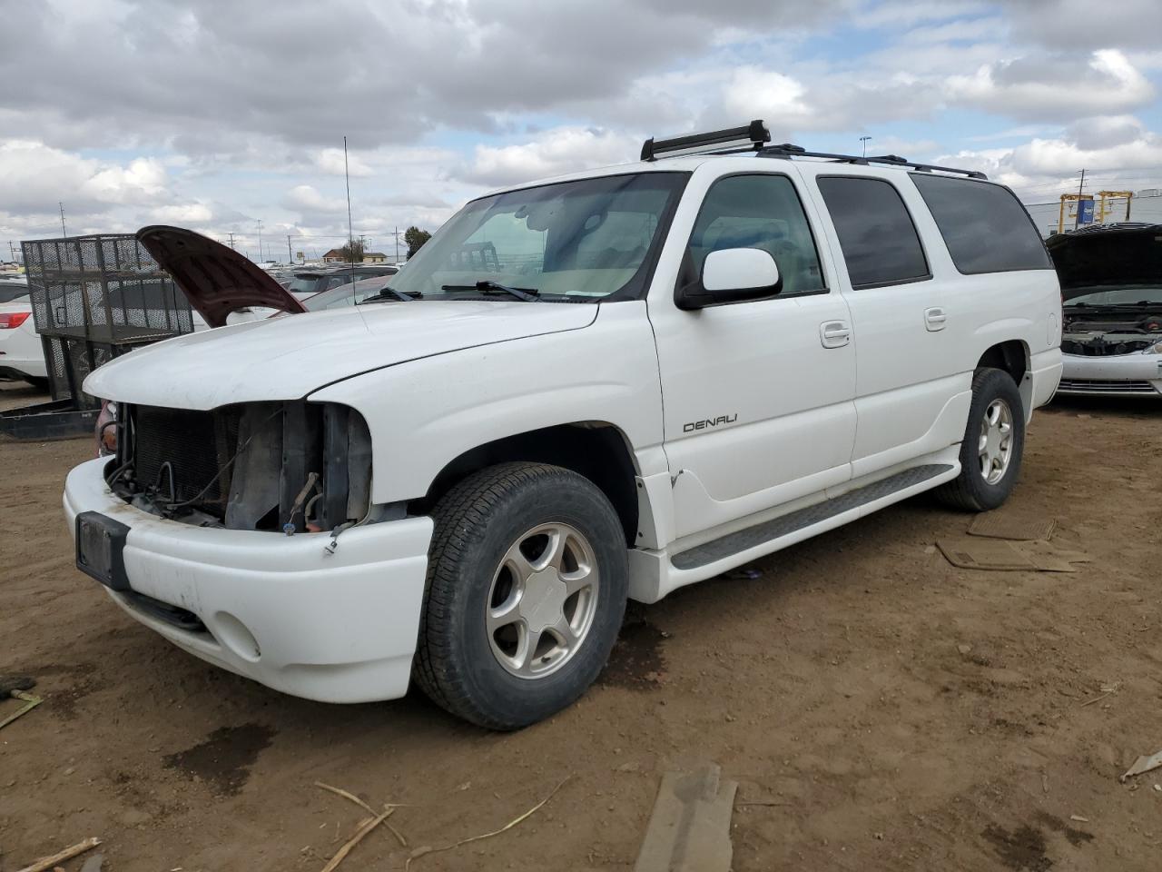 2002 GMC Yukon - Image 1