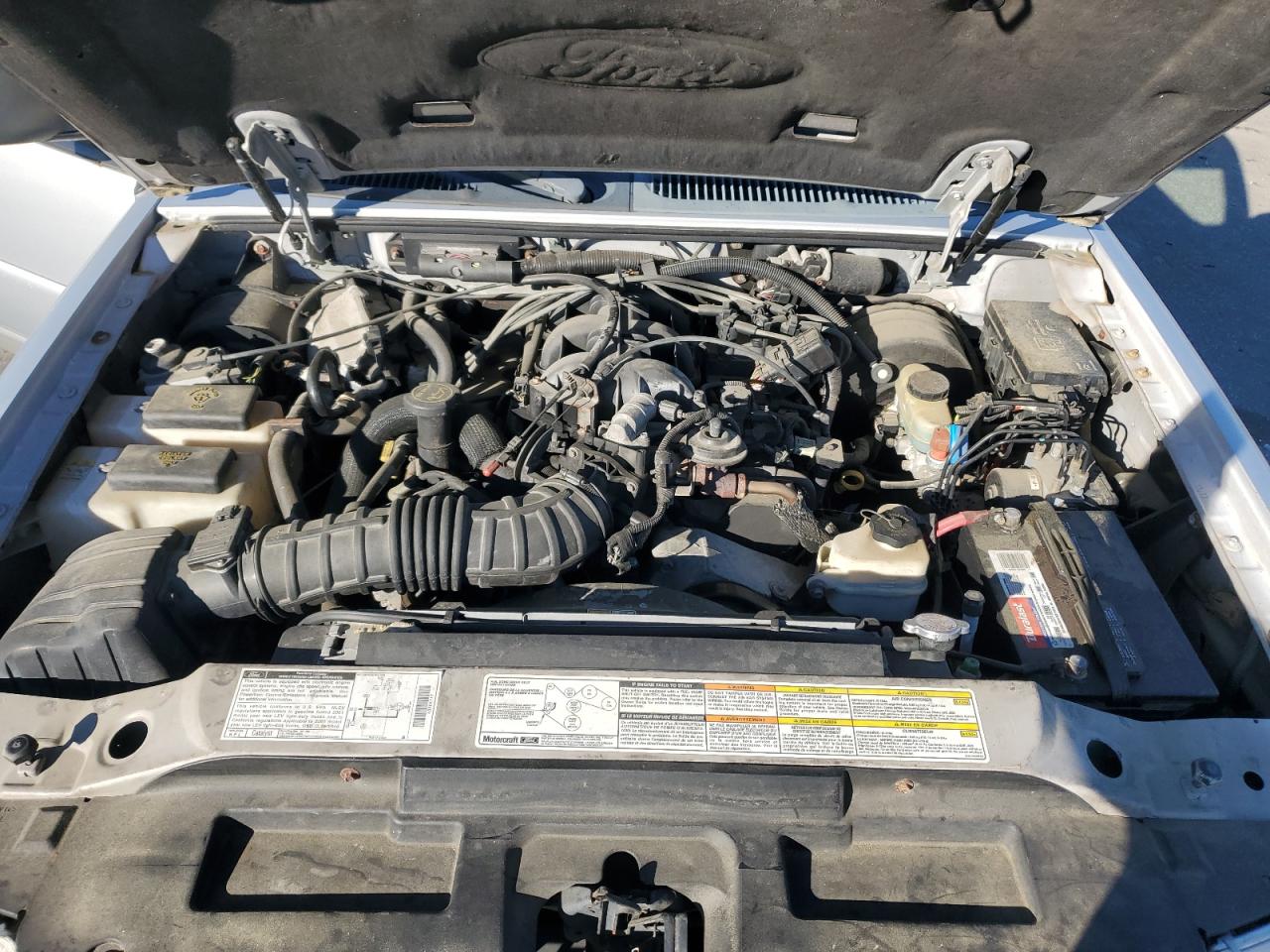 2001 Ford Explorer - Image 12