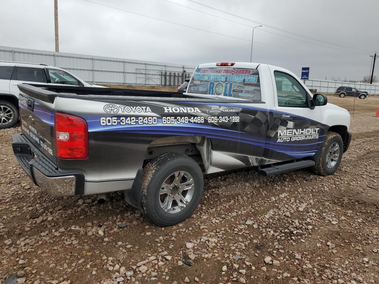 2013 Chevrolet Silverado - Image 3