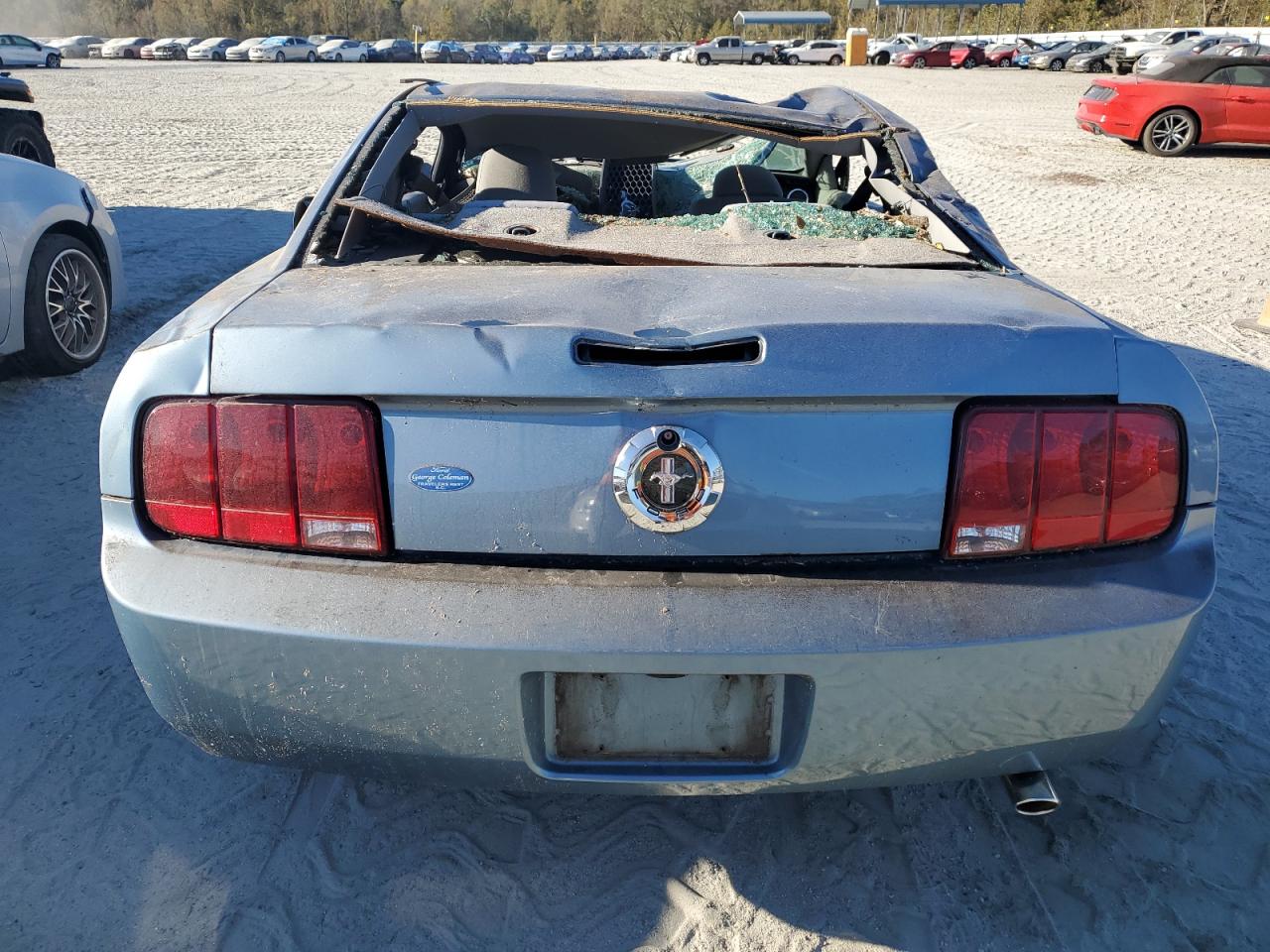 2008 Ford Mustang - Image 6