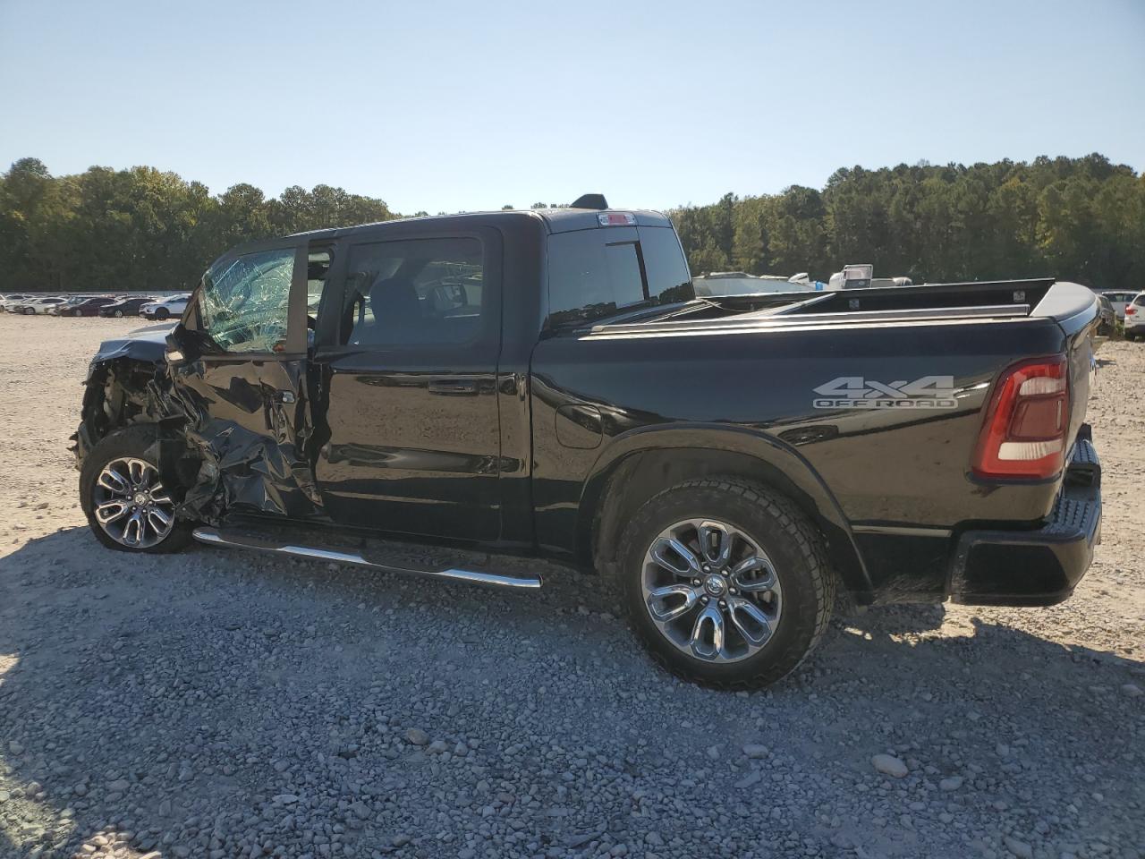 2020 RAM 1500 - Image 2