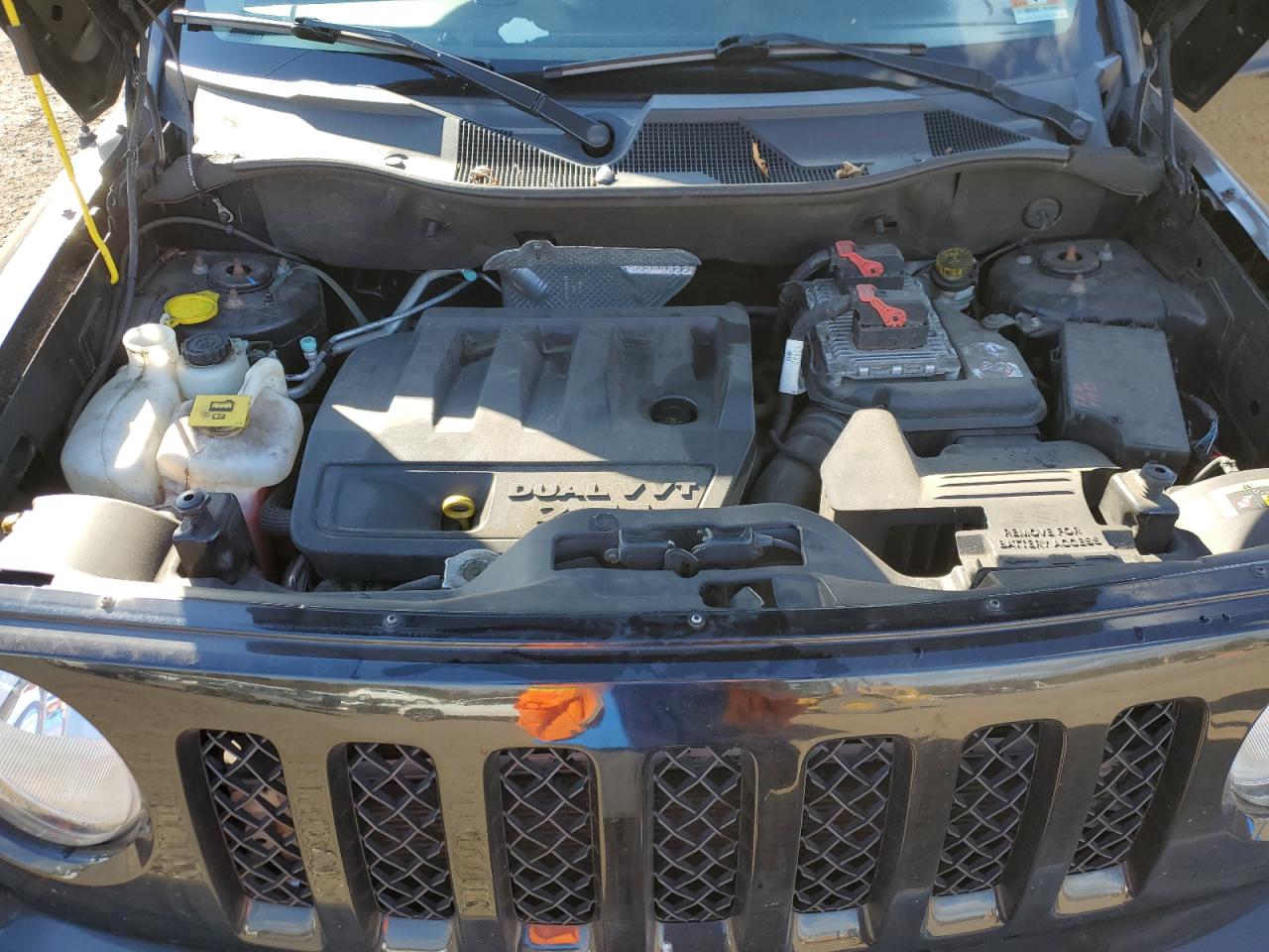 2017 Jeep Liberty (Patriot) - Image 14