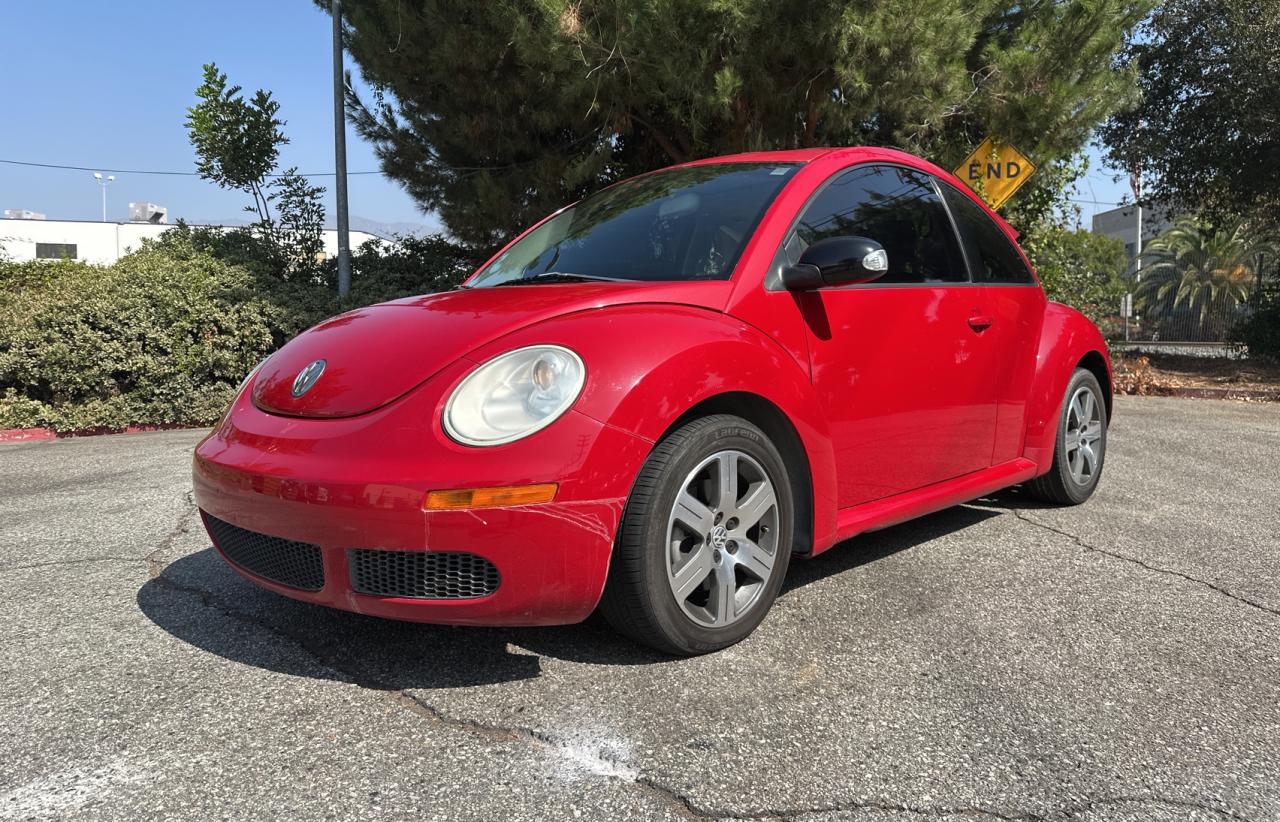 2006 Volkswagen New Beetle 2.5L Option Package 1 VIN: 3VWRG31C86M400811 Lot: 75905554