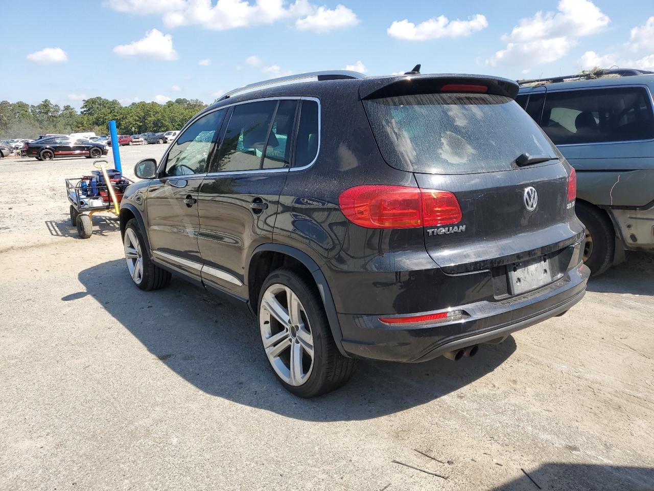 WVGAV7AX8FW082376 2015 VOLKSWAGEN TIGUAN - Image 2