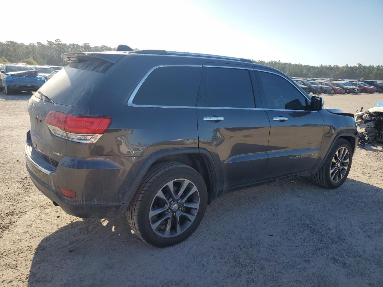 2018 Jeep Grand Cherokee - Image 3