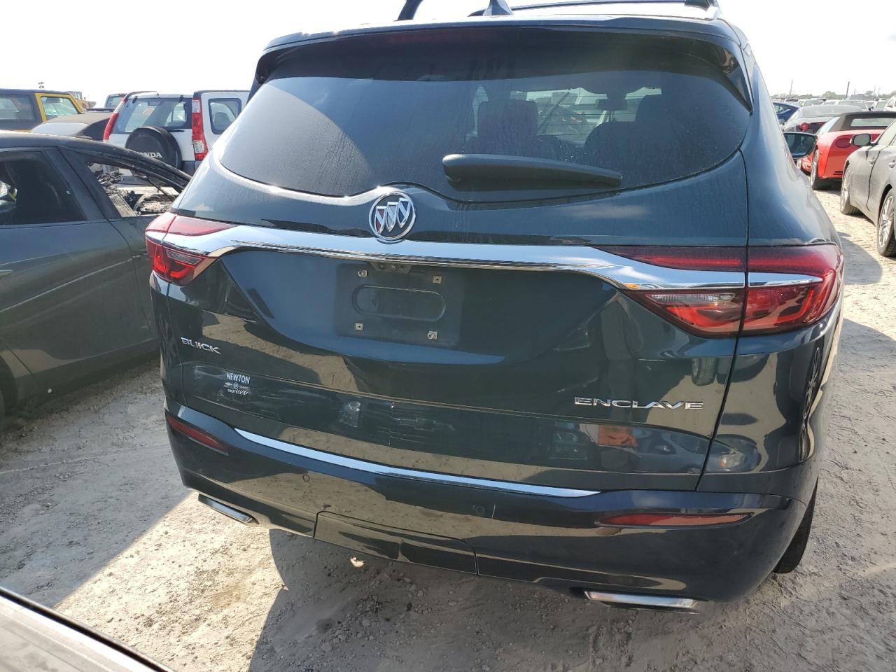 5GAERDKW2JJ283227 2018 Buick Enclave Avenir