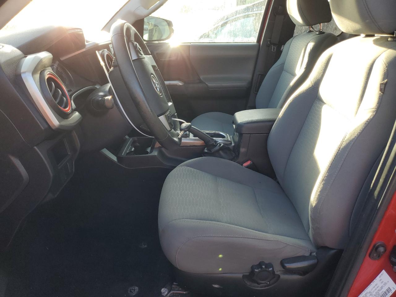 2017 Toyota Tacoma - Image 7