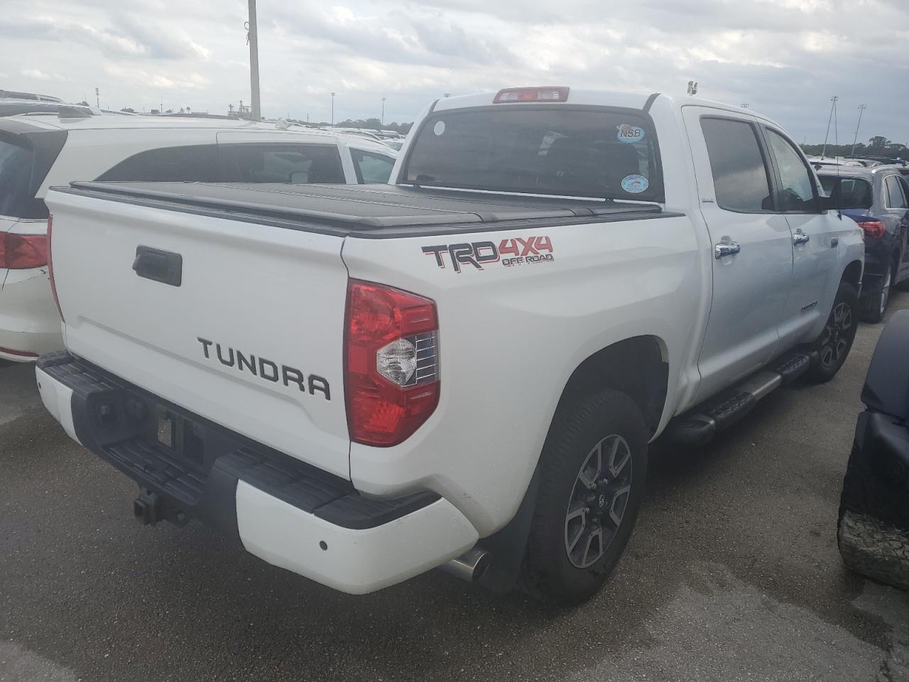 VIN 5TFHW5F15JX699293 2018 TOYOTA TUNDRA no.3