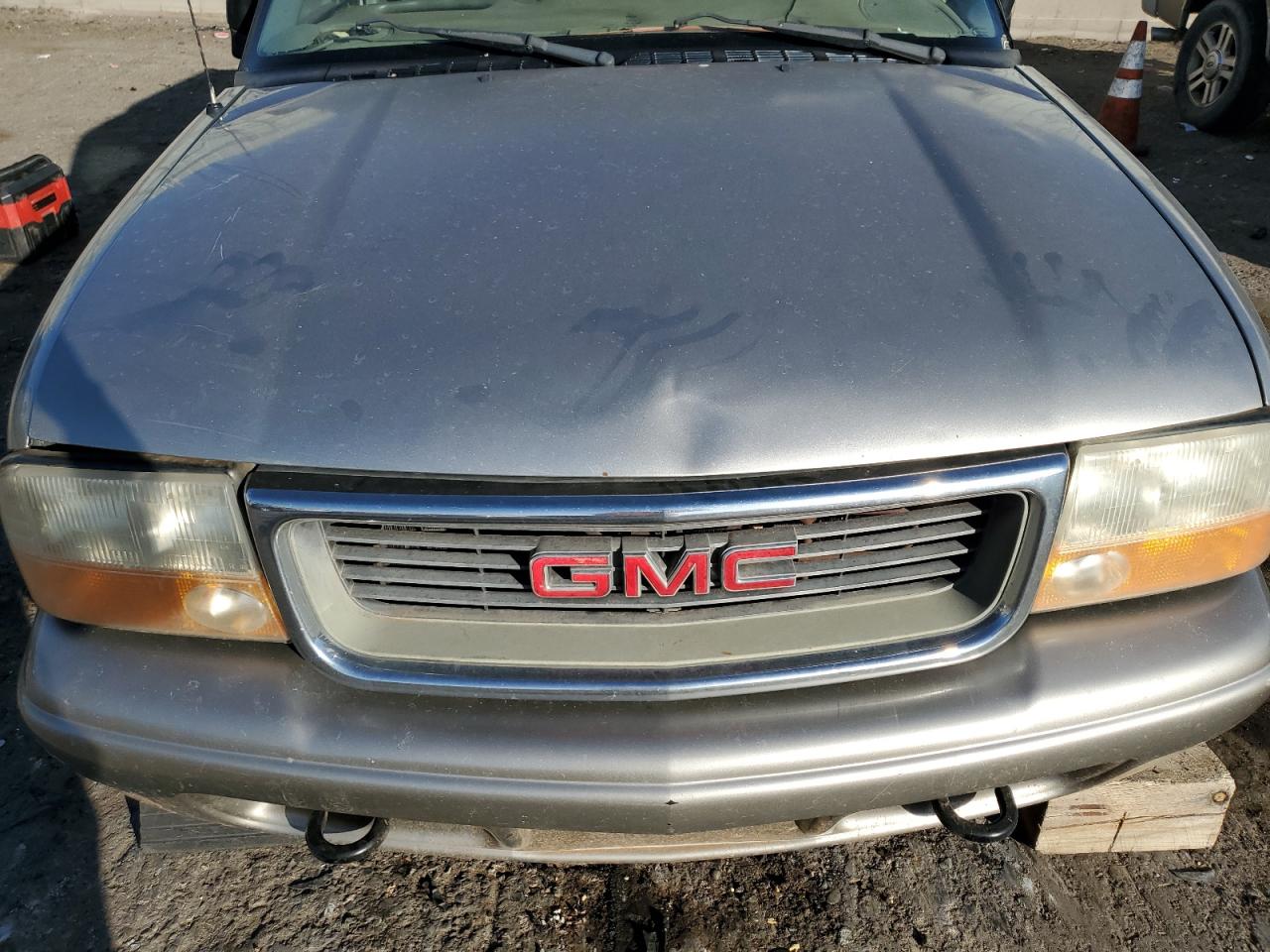 2001 GMC Jimmy VIN: 1GKDT13W212223469 Lot: 73249724