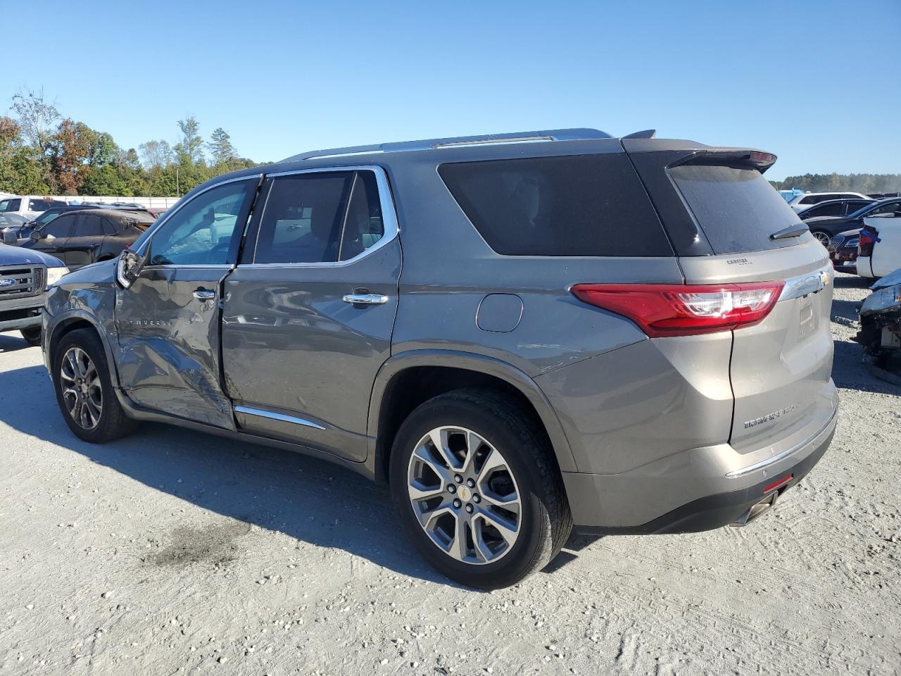 2018 Chevrolet Traverse - Image 2
