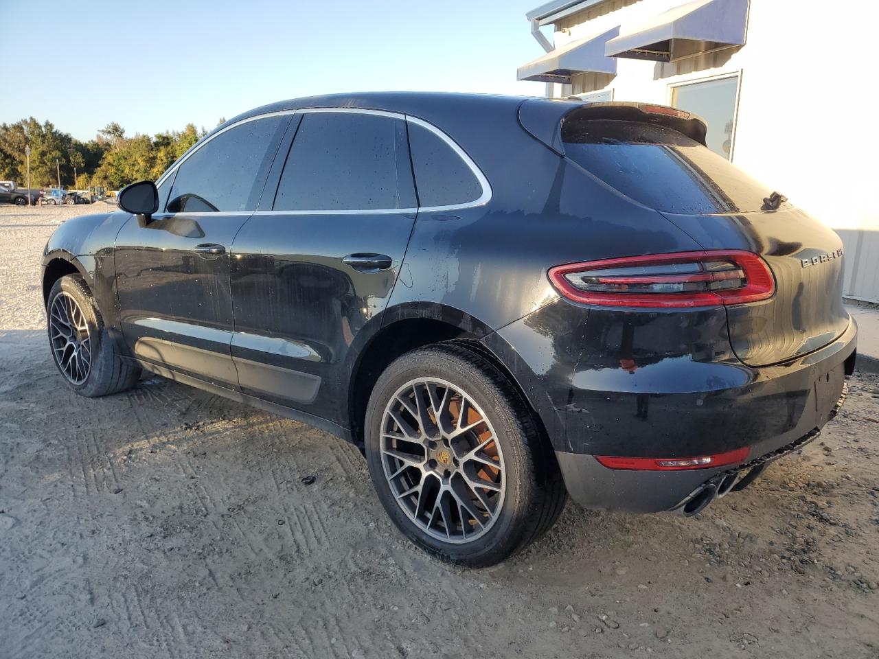 2015 Porsche Macan - Image 2