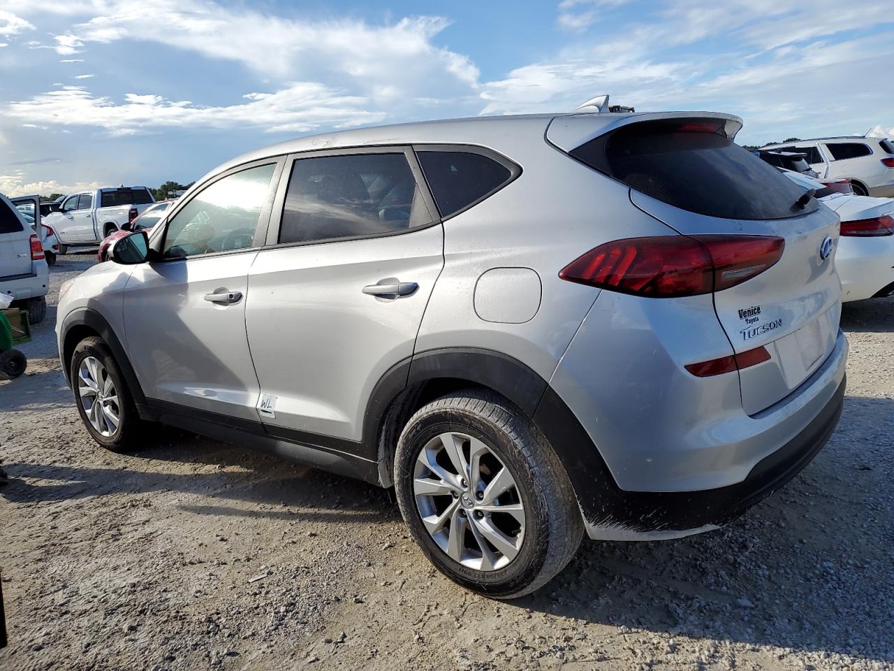 2019 Hyundai Tucson - Image 2