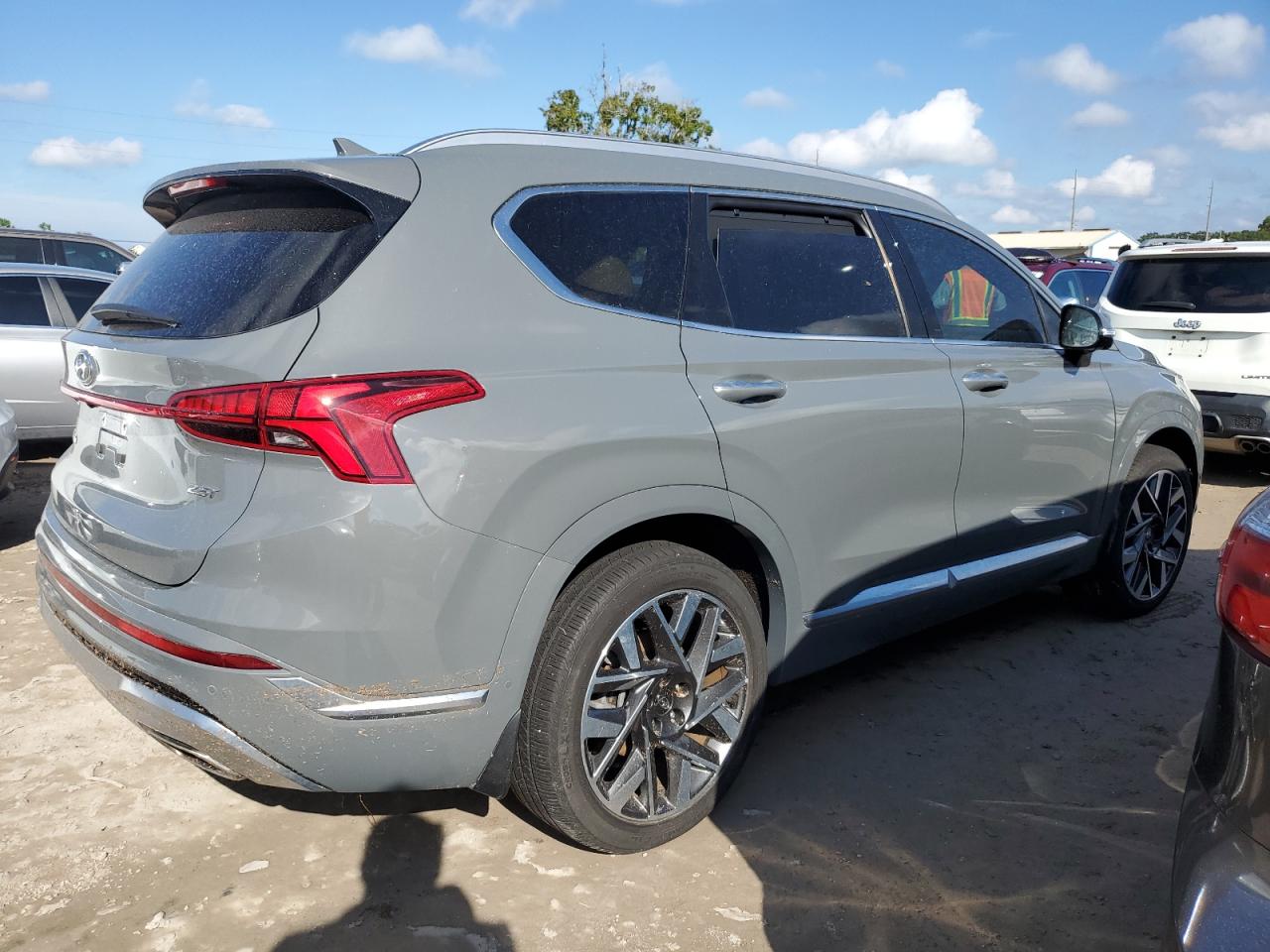 2022 Hyundai Santa Fe - Image 3