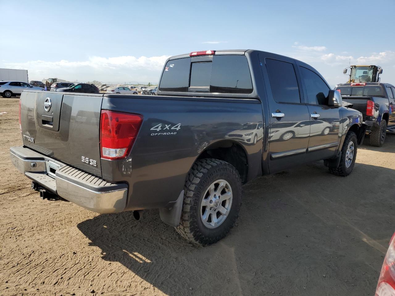 2004 Nissan Titan - Image 3