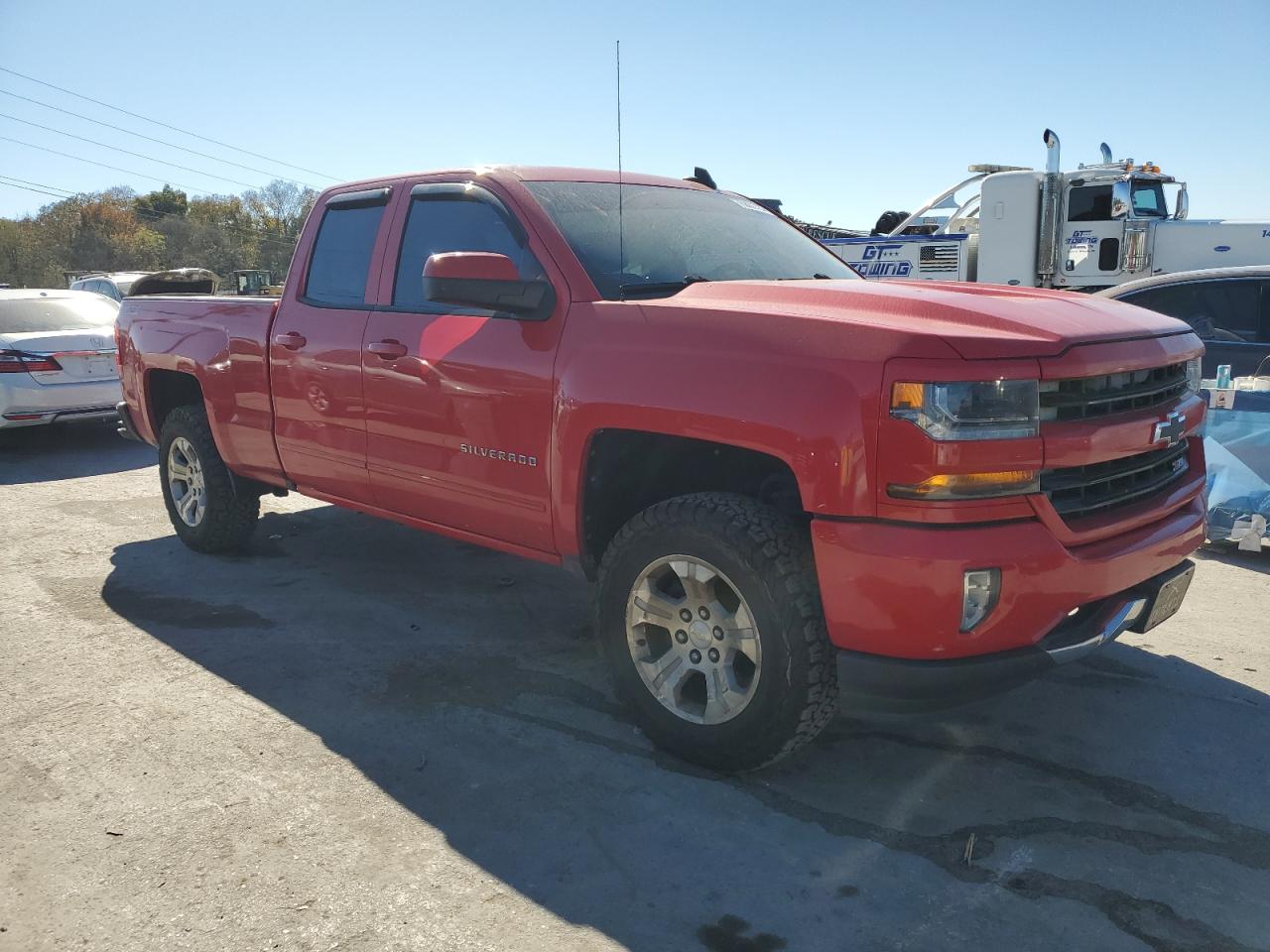 2016 Chevrolet Silverado - Image 4