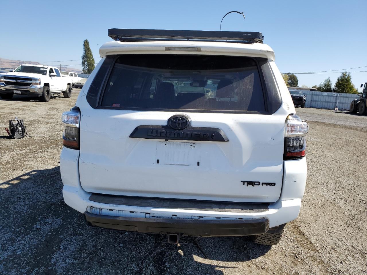 2020 Toyota 4Runner Sr5/Sr5 Premium VIN: JTEBU5JRXL5737622 Lot: 75259524