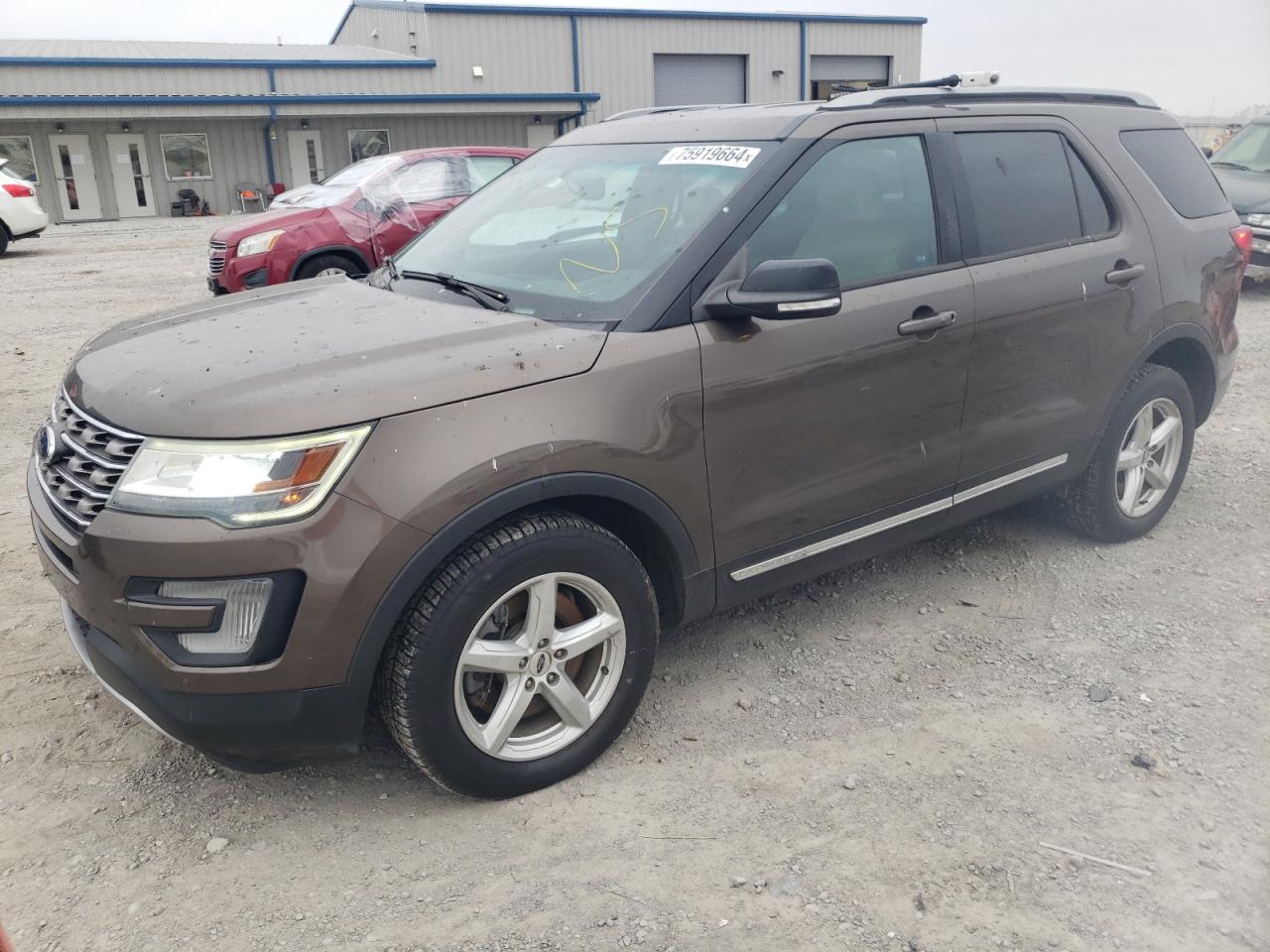 VIN 1FM5K8D82GGB31118 2016 FORD EXPLORER no.1