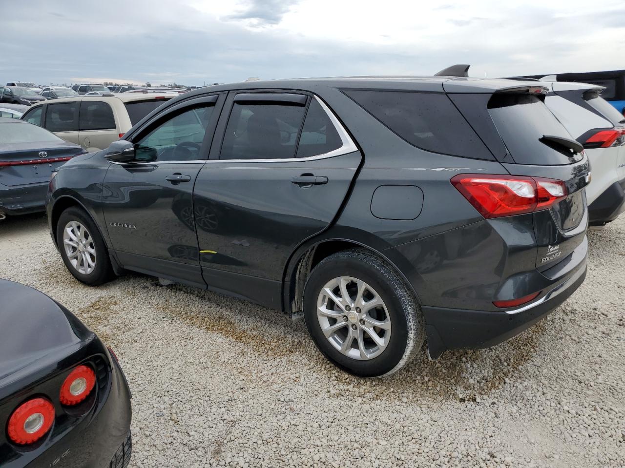 2021 Chevrolet Equinox - Image 2