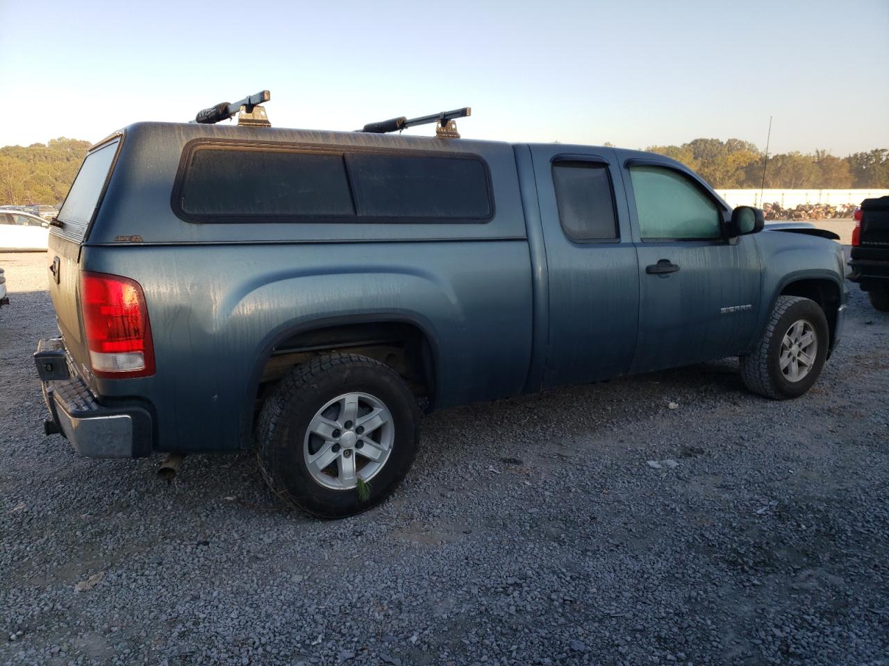 2010 GMC Sierra - Image 3