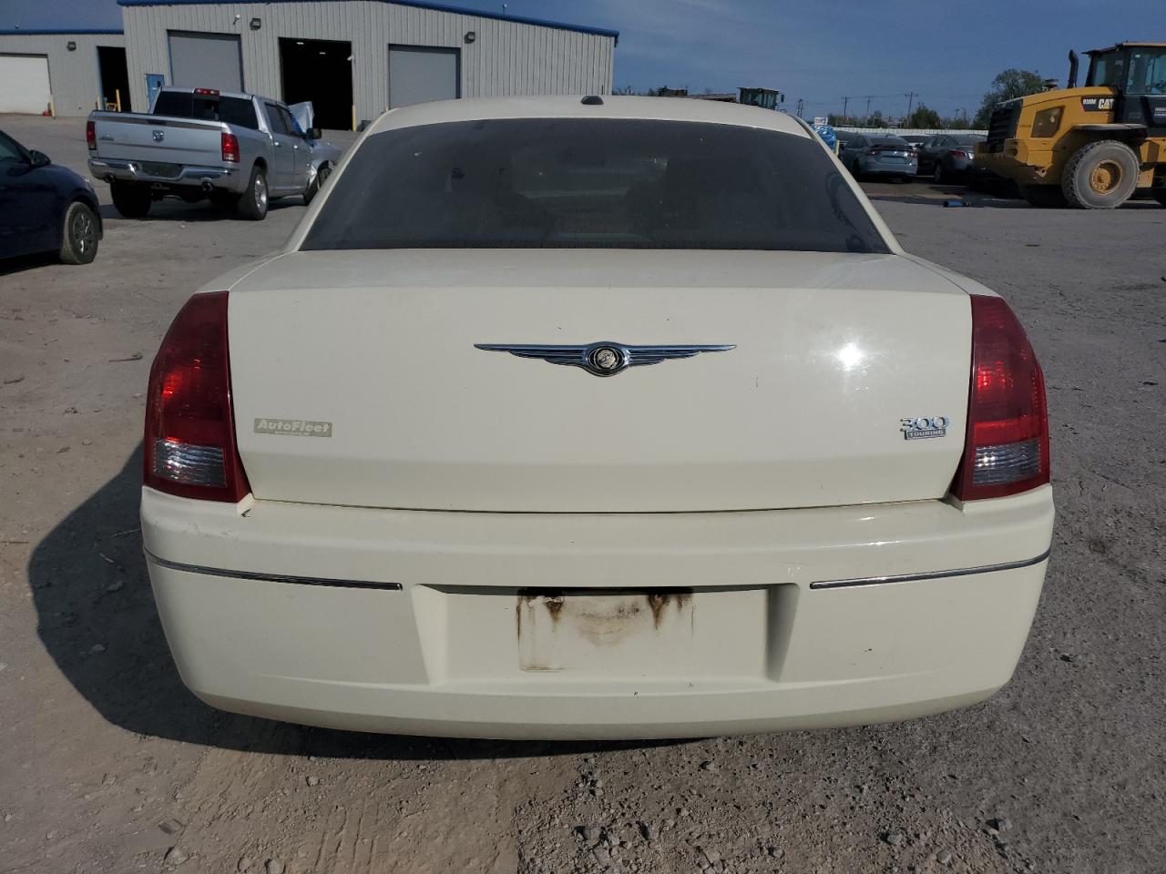 2007 Chrysler 300 Touring VIN: 2C3KA53GX7H718080 Lot: 75681104