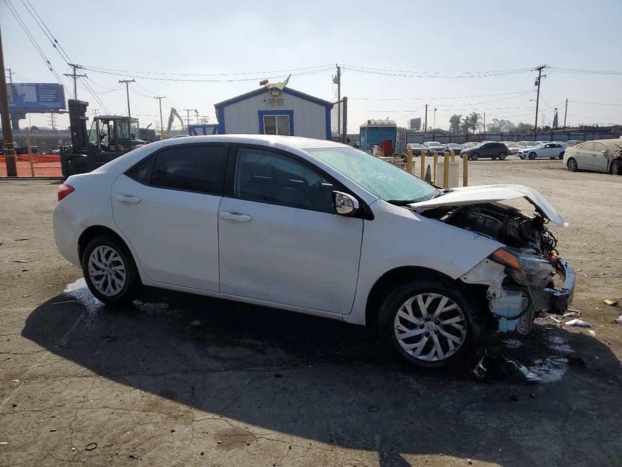 VIN 5YFBURHE4JP845846 2018 TOYOTA COROLLA no.4