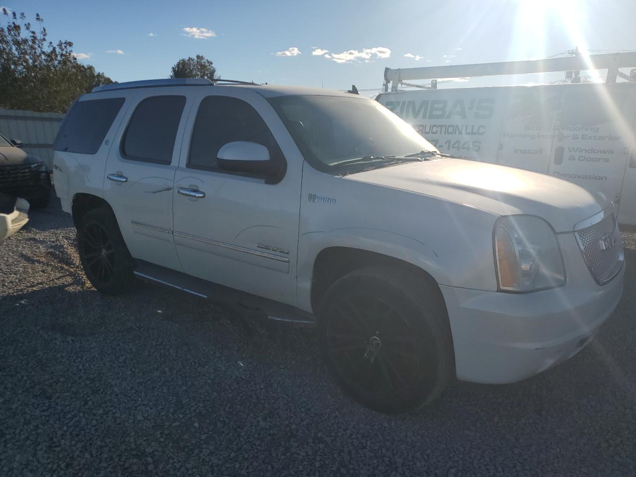 1GKS2GEJXBR125569 2011 GMC Yukon Denali Hybrid