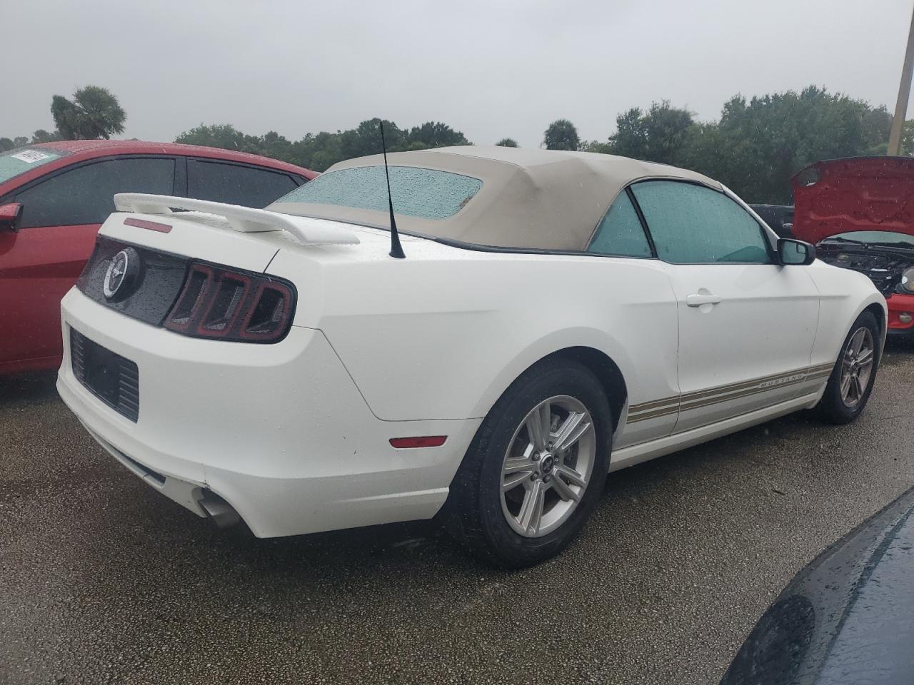 2013 Ford Mustang - Image 3