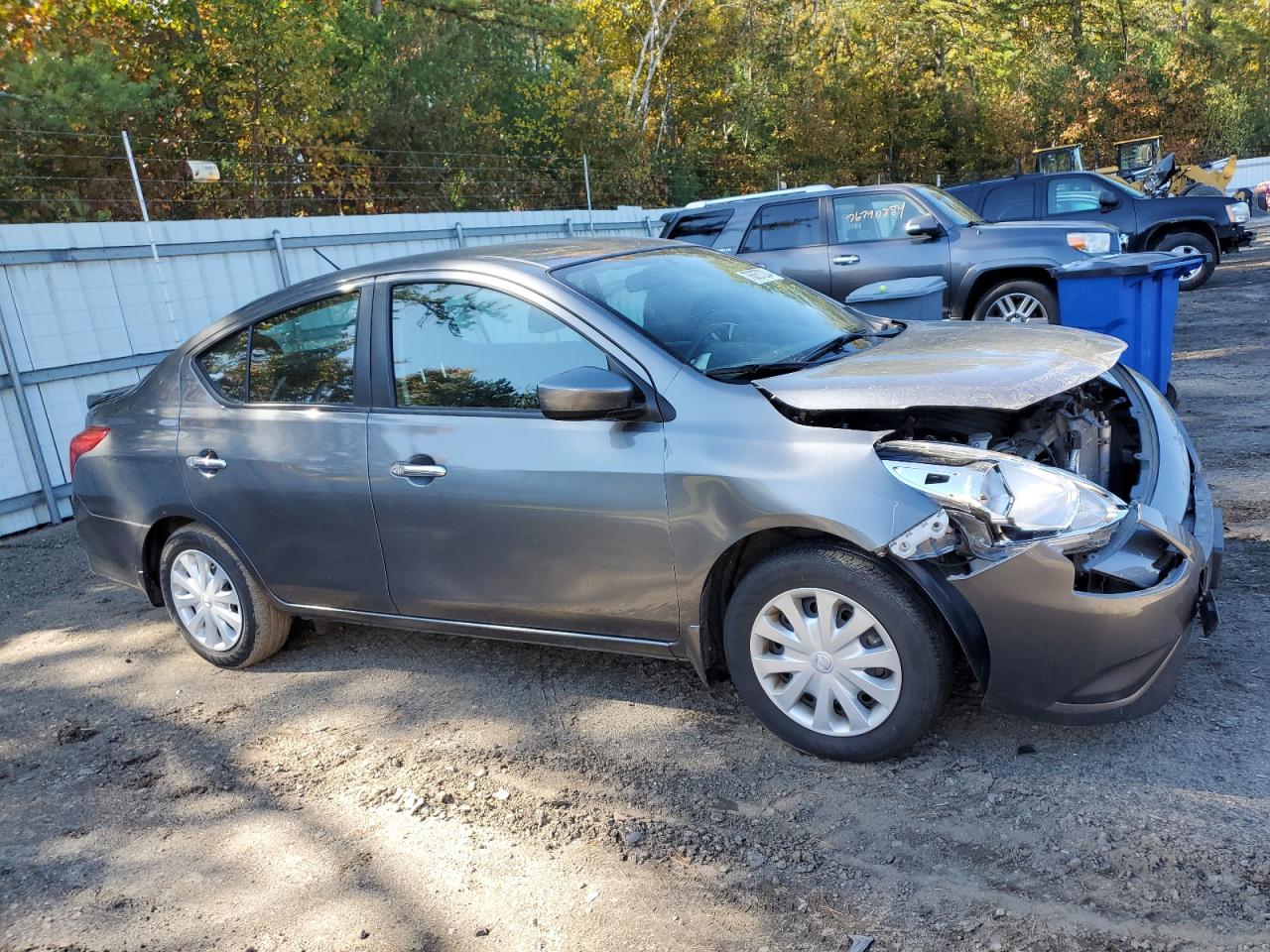 VIN 3N1CN7AP4KL818598 2019 NISSAN VERSA no.4