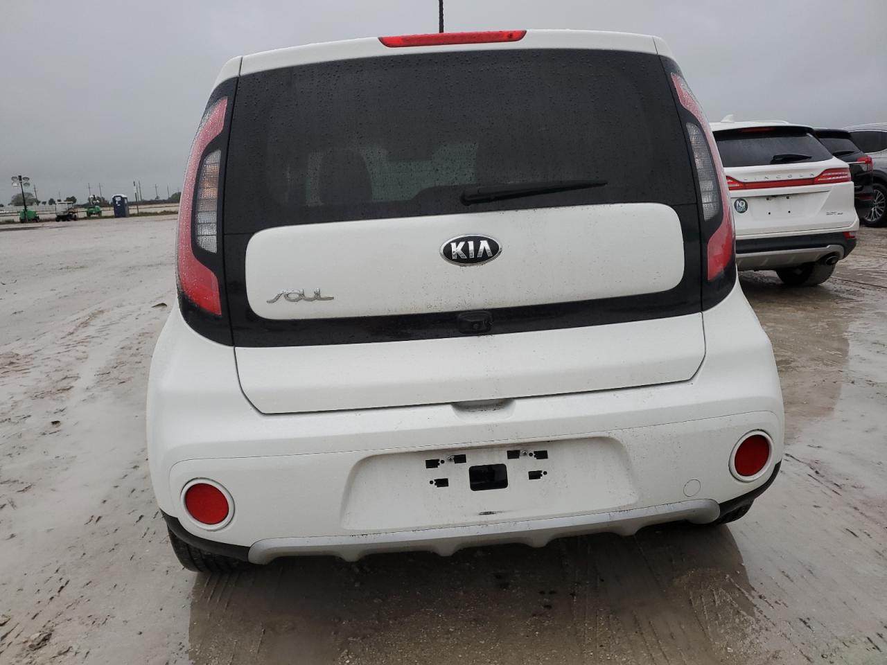 KNDJP3A51K7921245 2019 Kia Soul +