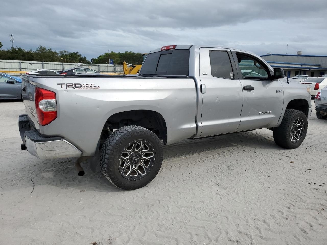2018 Toyota Tundra - Image 3