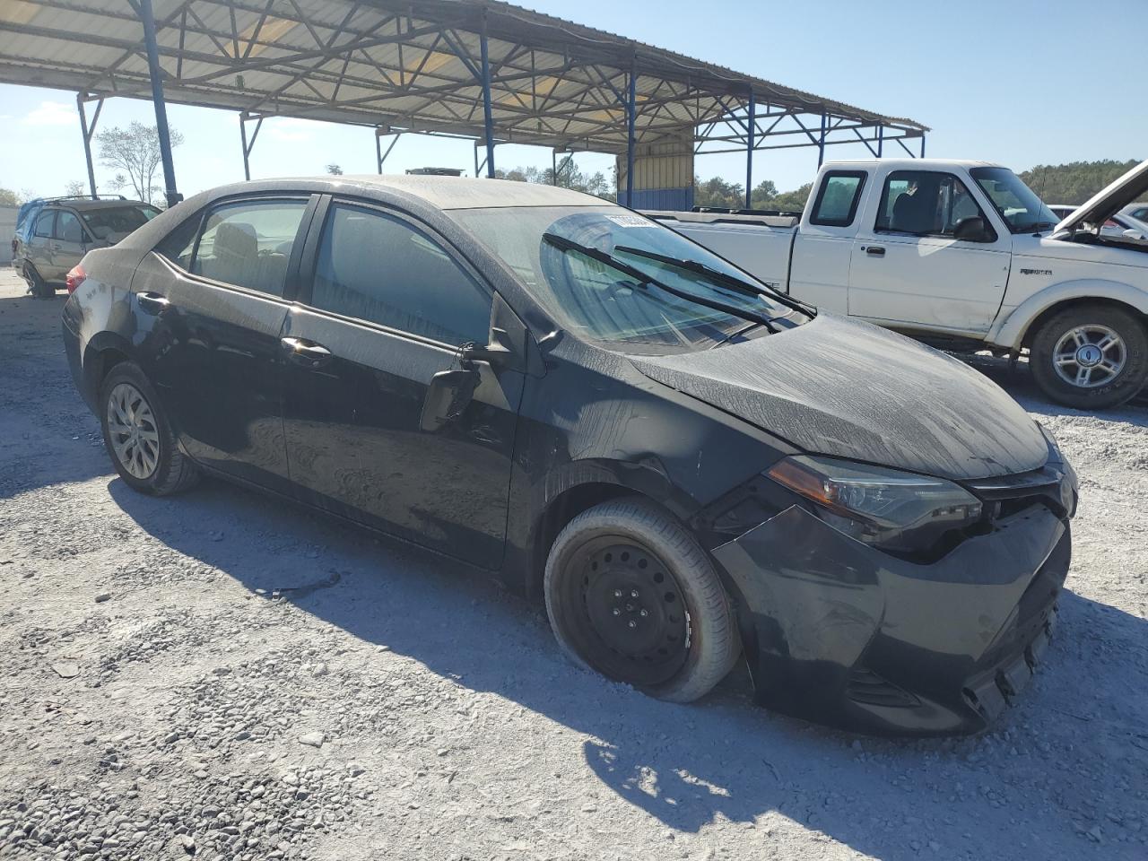 VIN 2T1BURHE3JC035981 2018 TOYOTA COROLLA no.4