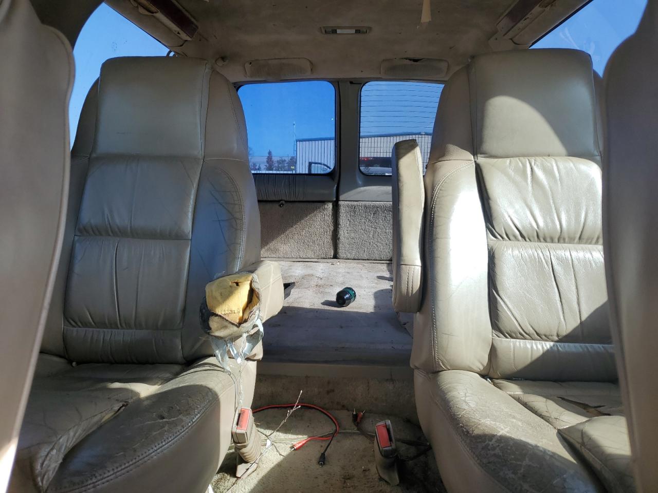 1994 Chevrolet Suburban - Image 10