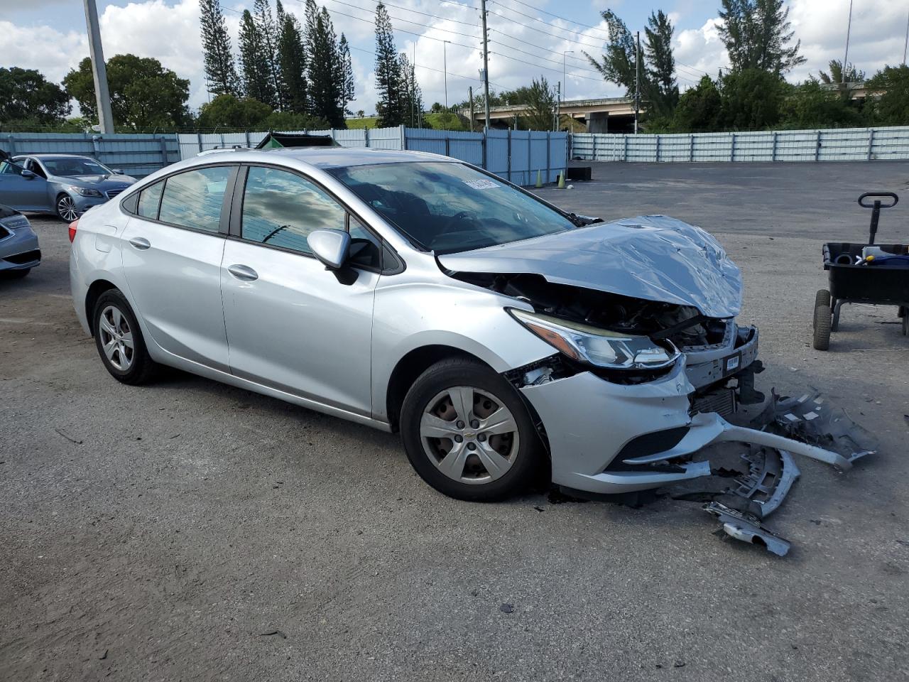 2018 Chevrolet Cruze - Image 4