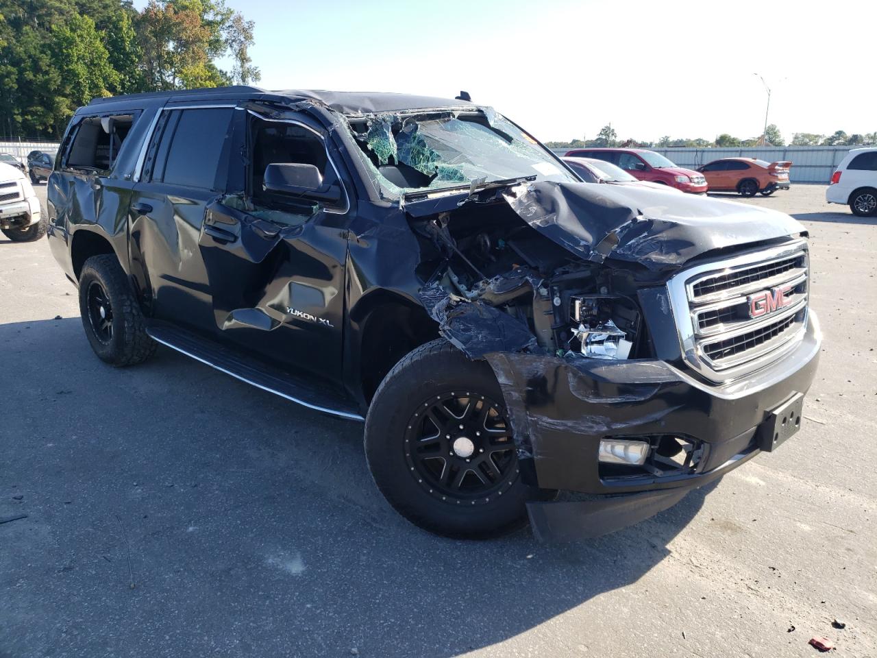 2015 GMC Yukon - Image 4
