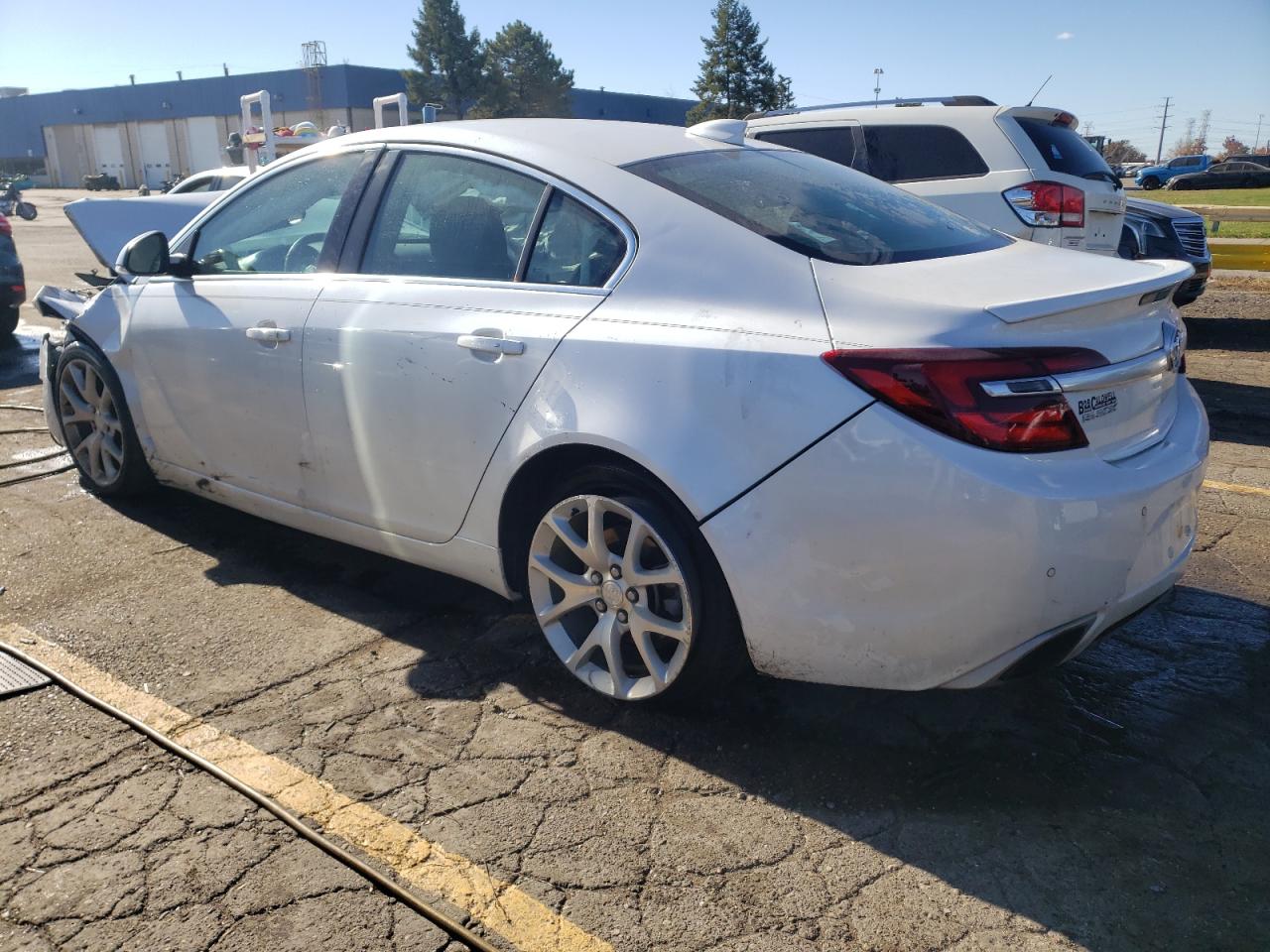 2016 Buick Regal - Image 2