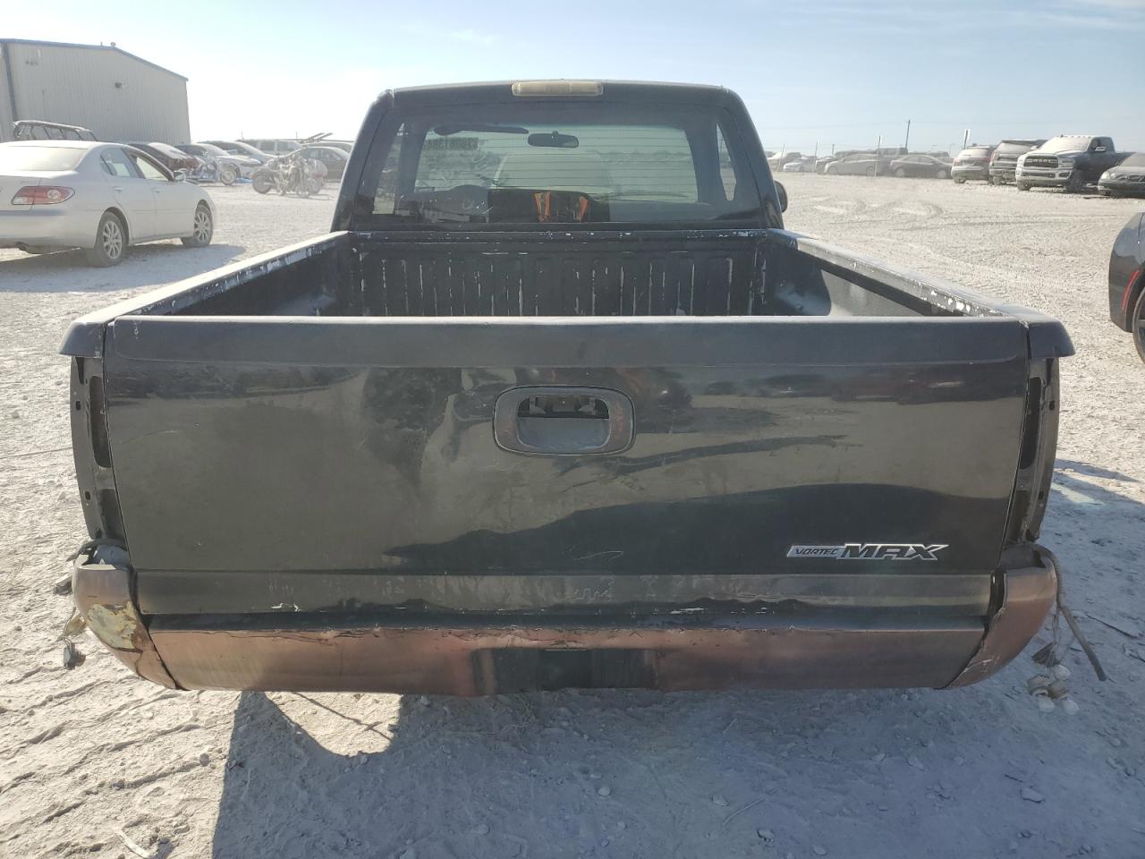 2000 Chevrolet Silverado C1500 VIN: 1GCEC14W2YZ154993 Lot: 85017154