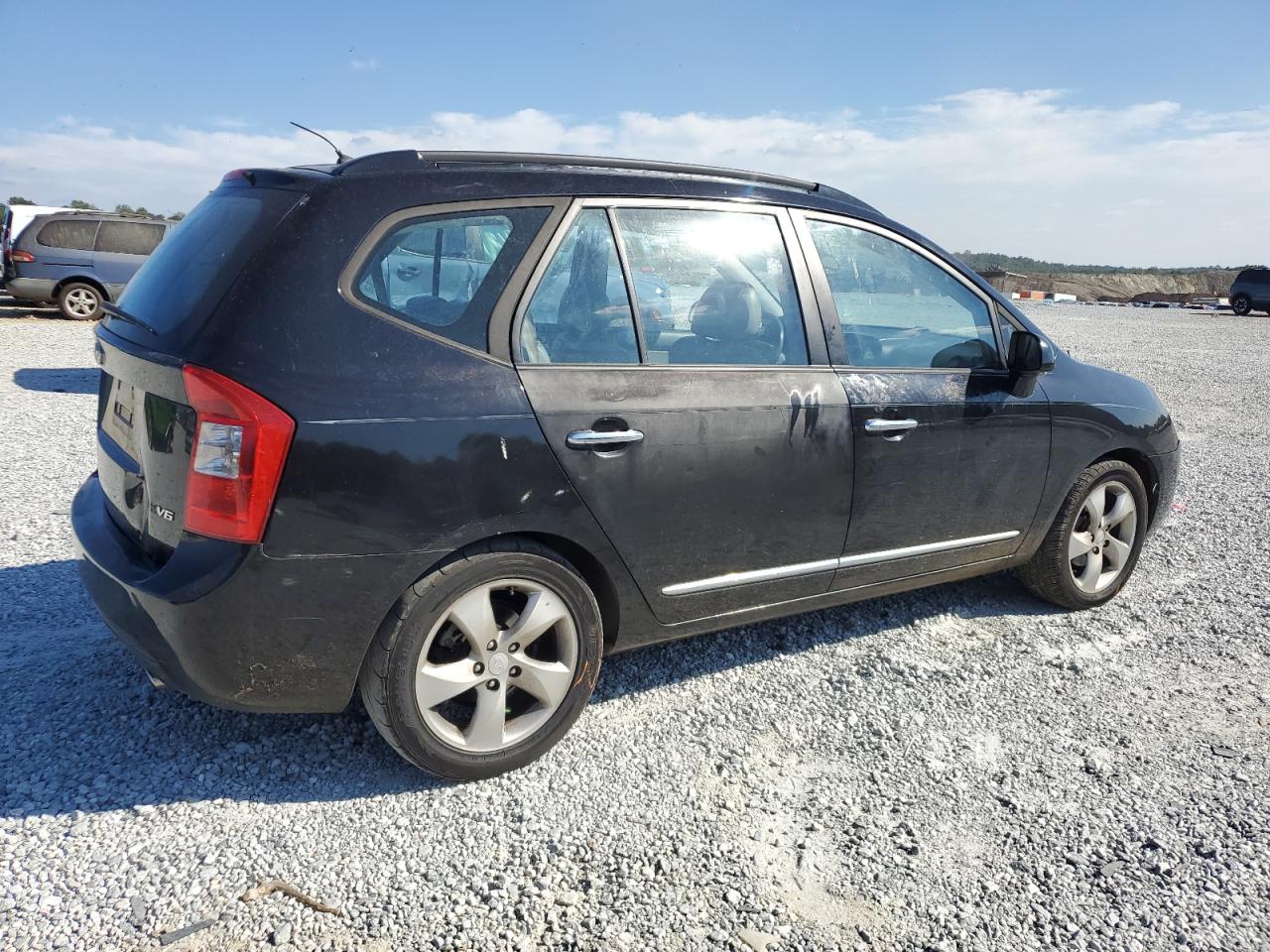 2007 Kia Rondo - Image 3