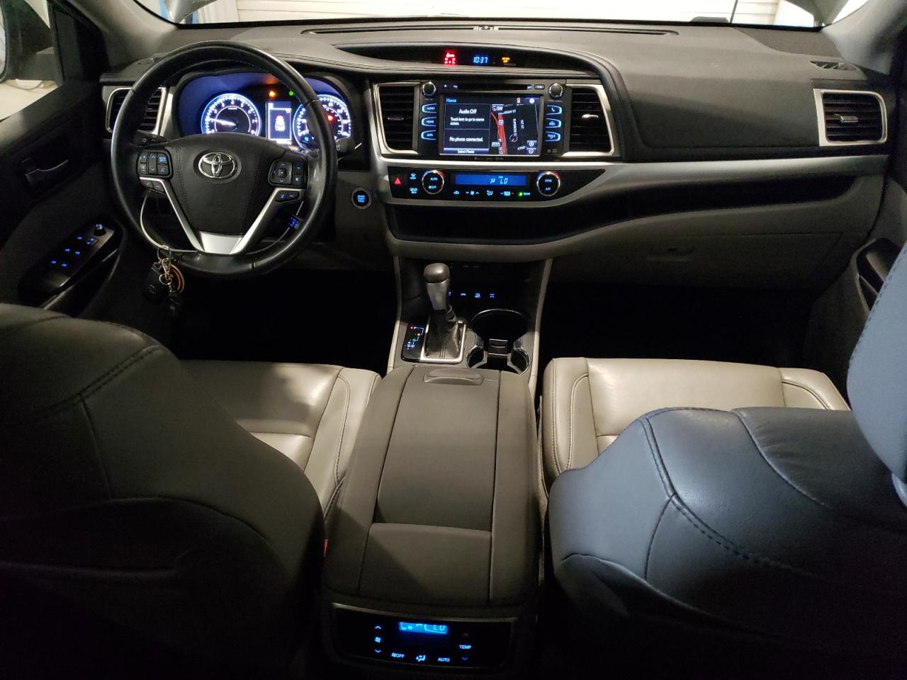 2019 Toyota Highlander - Image 8