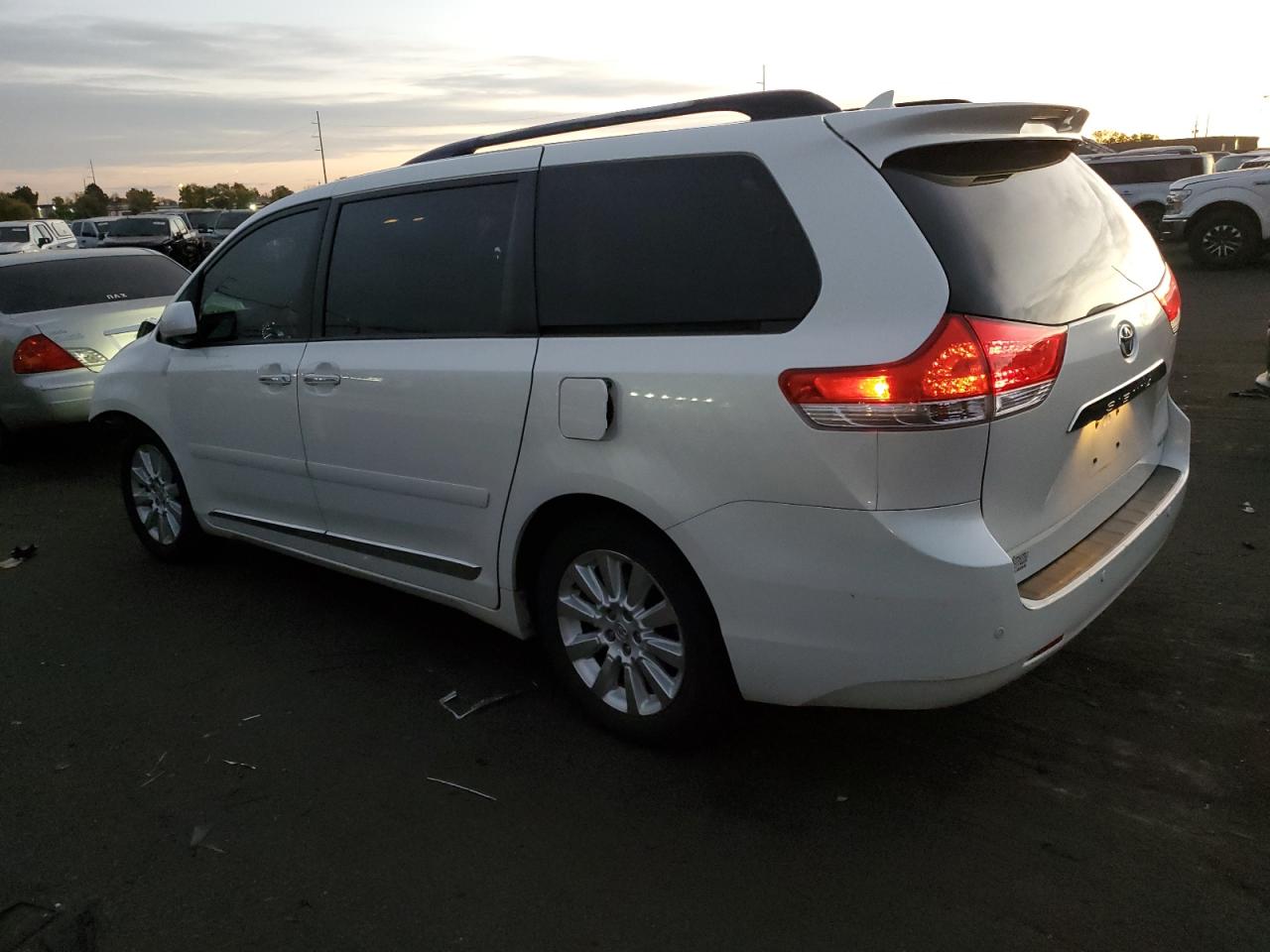 2011 Toyota Sienna - Image 2