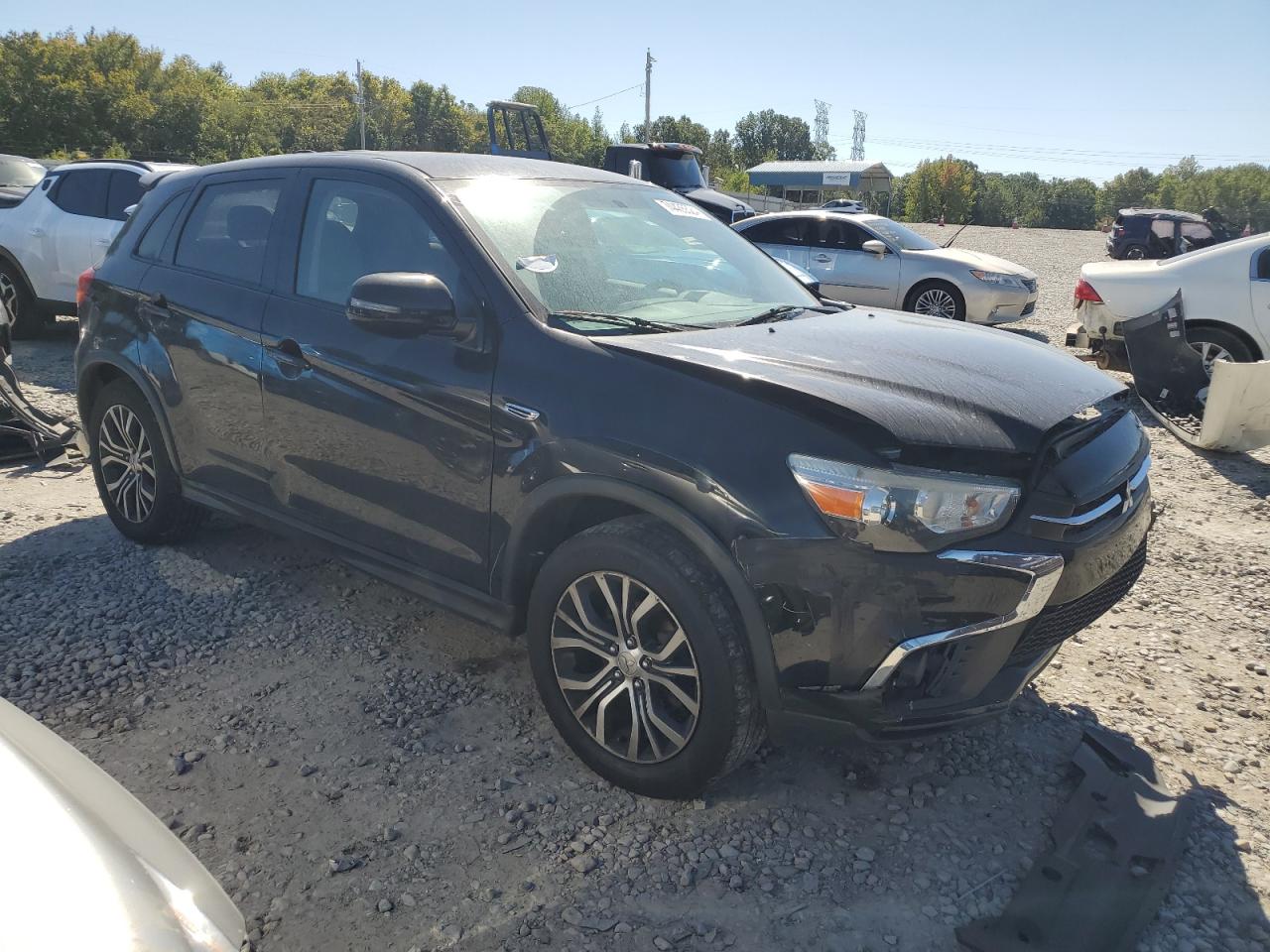 2018 Mitsubishi Outlander - Image 4