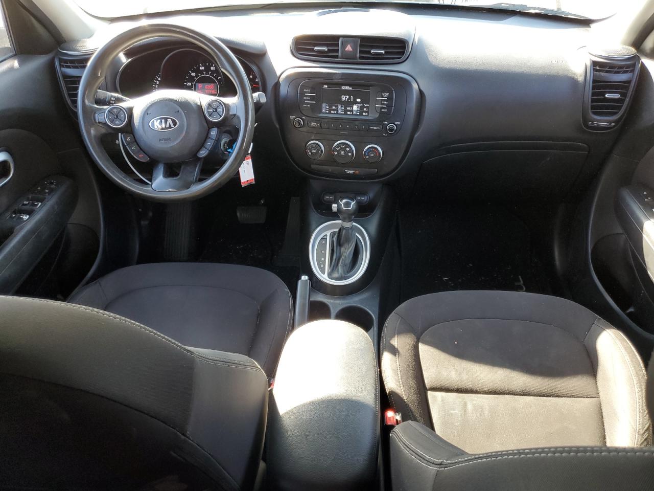 KNDJN2A22H7481373 2017 Kia Soul