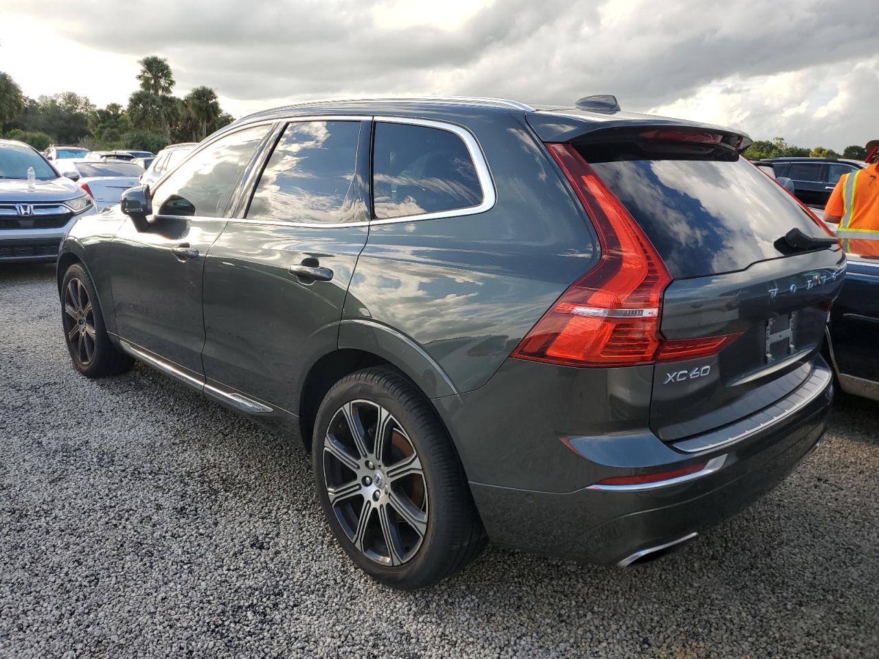 LYV102DL8KB192486 2019 VOLVO XC60 - Image 2