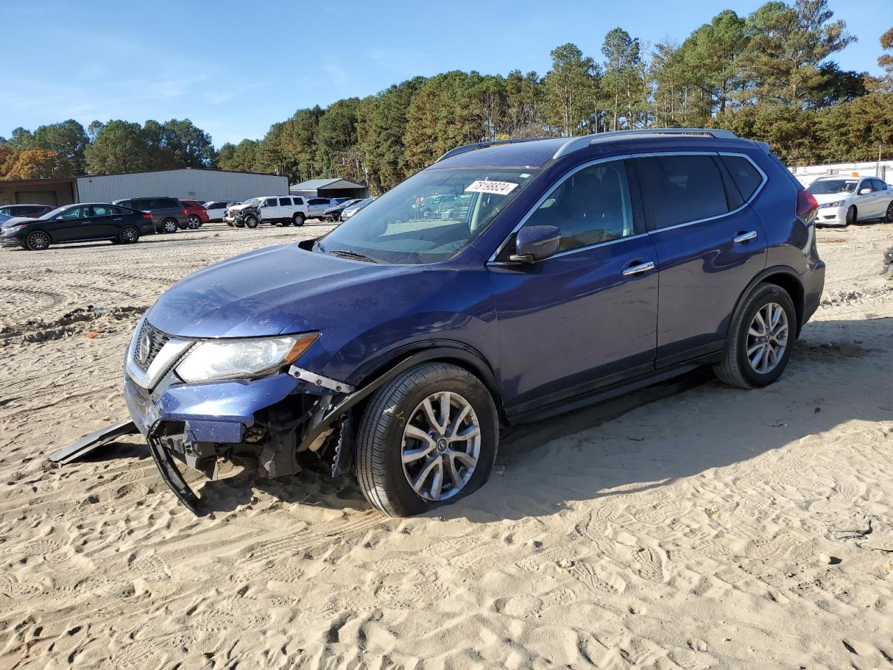 5N1AT2MV1JC772578 2018 NISSAN ROGUE - Image 1