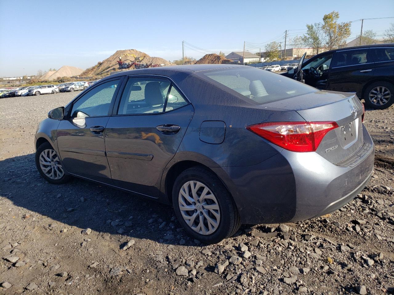 2018 Toyota Corolla - Image 2