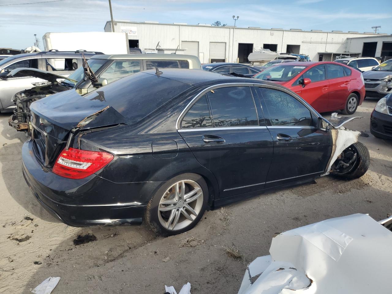 VIN WDDGF4HB6ER313654 2014 MERCEDES-BENZ C-CLASS no.3