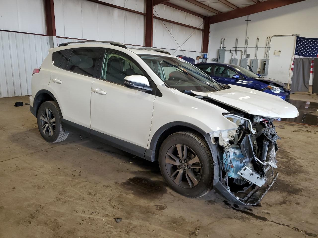 2017 Toyota RAV 4 - Image 4