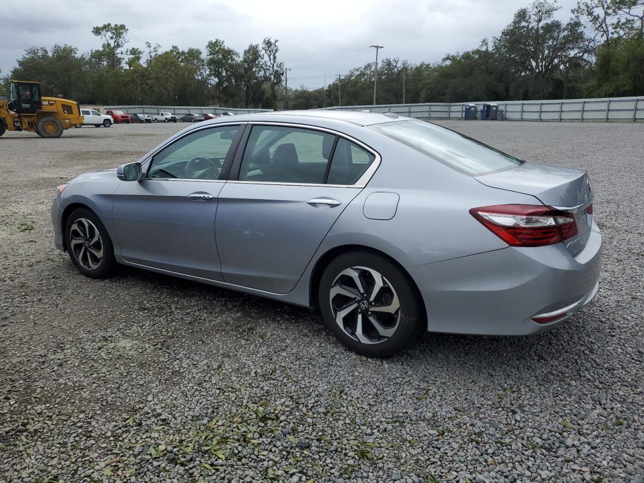 1HGCR2F78HA223722 2017 HONDA ACCORD - Image 2