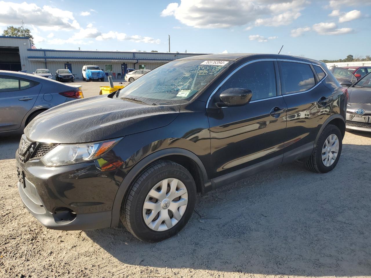 2018 Nissan Rogue - Image 1